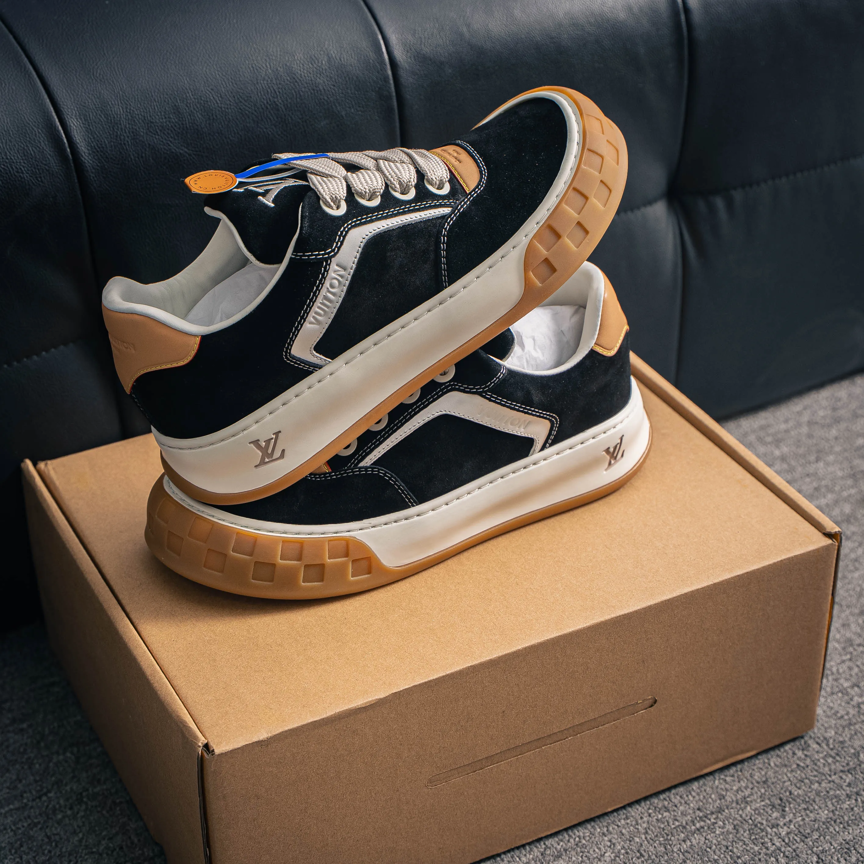 # LV tilted ， Shoes，Sneakers， Shoes，Skate Shoes~~ Sneakers， LV Shoes ， Cushioning TPU Vuitton ，